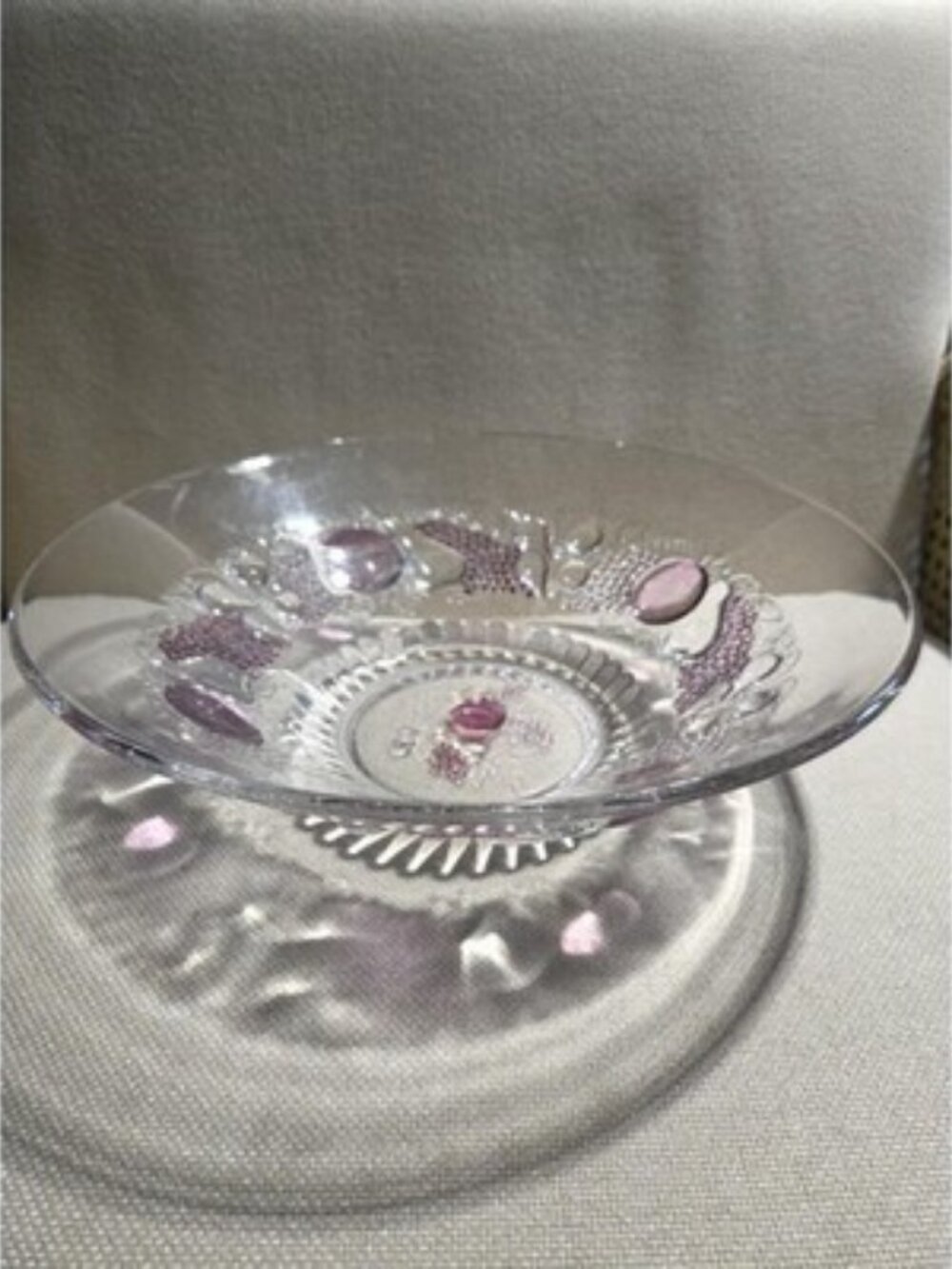 VTG Westmoreland Della Robbia Flashed Glass 12" Belled Bowl Fruit Centerpiece